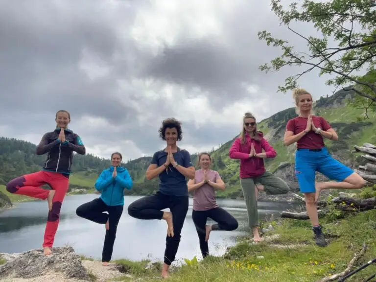 Yoga am Berg